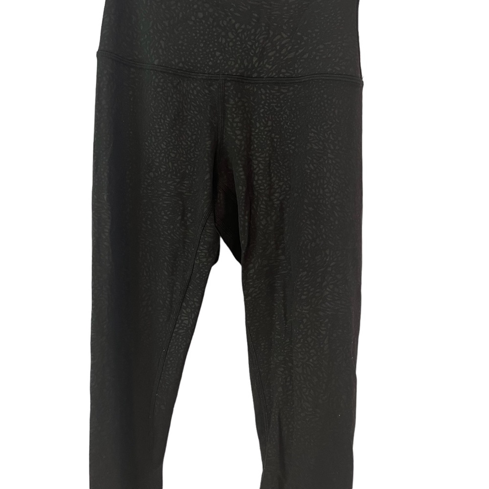 Lululemon Black Scaly Patterned Align 28” Leggings (Size 2)